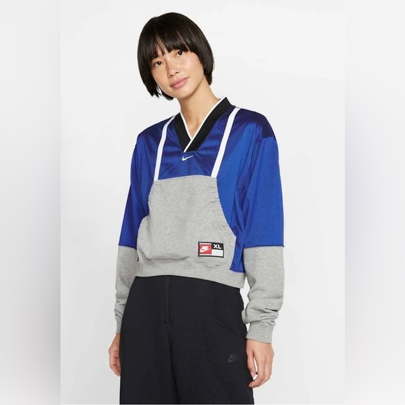 Nike Sweatshirt - Picture 2 of 9